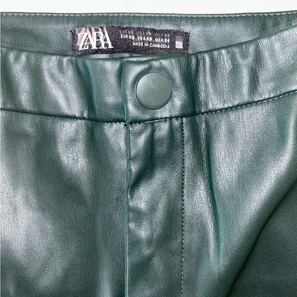 ZARA forest green faux leather straight leg side zip ankle leggings sz XS - Picture 2 of 9